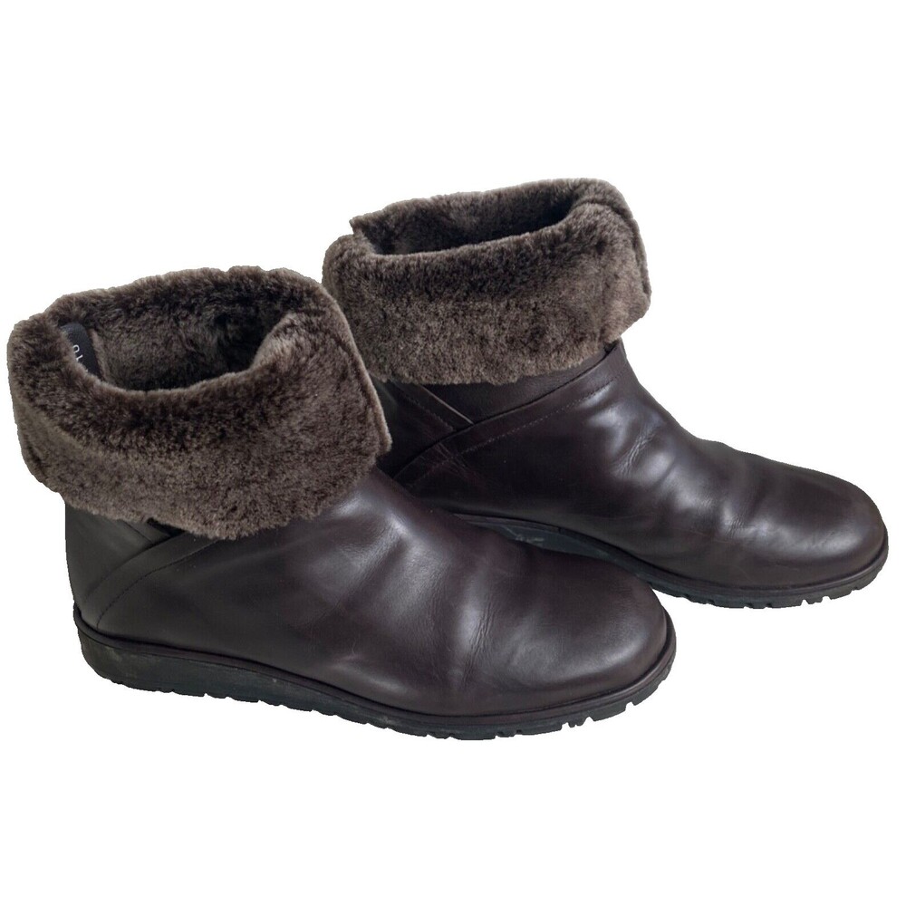 STUART WEITZMAN Sz 10 Brown LEATHER Real FUR Trim Ankle Boots Booties Flats Warm - Picture 2 of 8